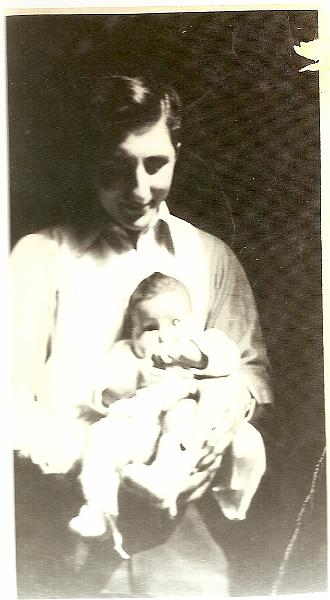 DadJanBaby.jpg - Dad and baby Janice 1944