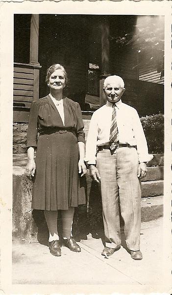 GramGrampsO.jpg - Occhipinti Grandparents 1950